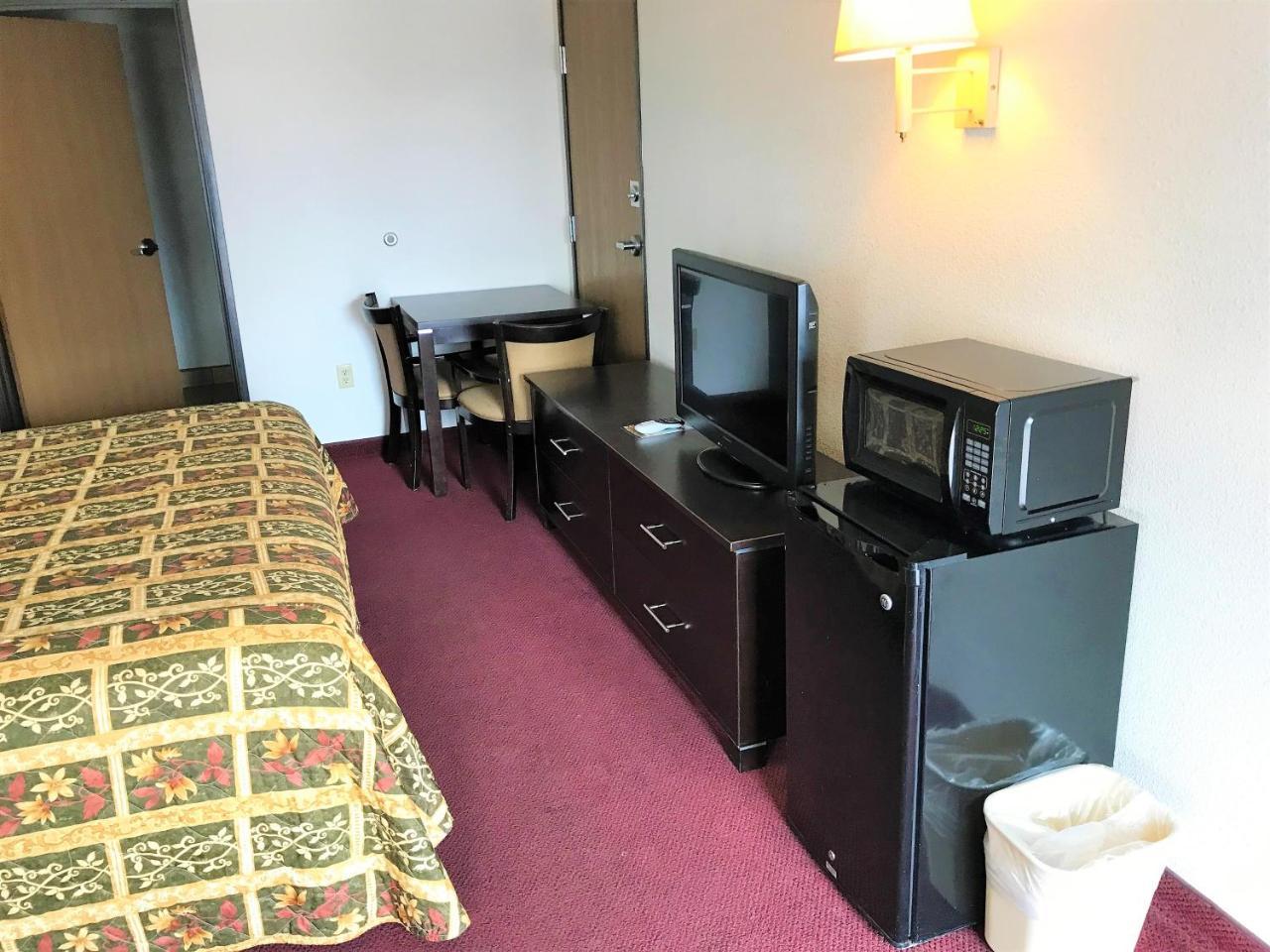 American Inn & Suites Albuquerque Buitenkant foto